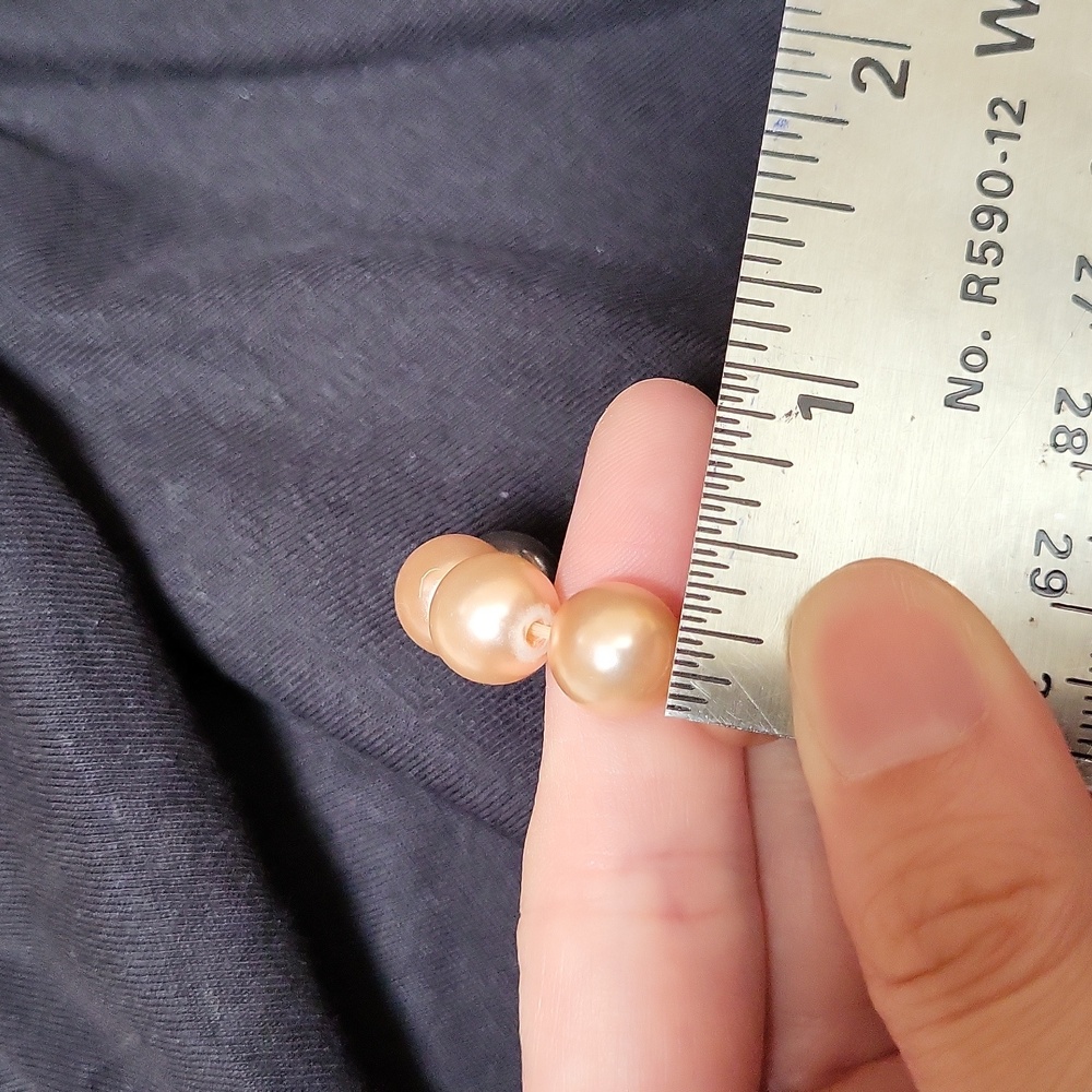 Vintage Set of Two Faux Pearl Stretch Bracelets! - Picture 5 of 5